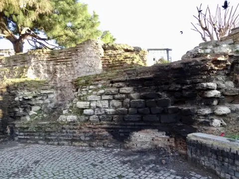 Antiochos Sarayı Kalıntıları - İstanbul'un Gizli Antik Hazinesi